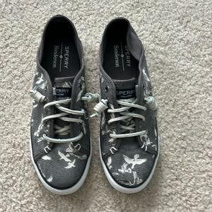 Sperry Shoes (Size 6)